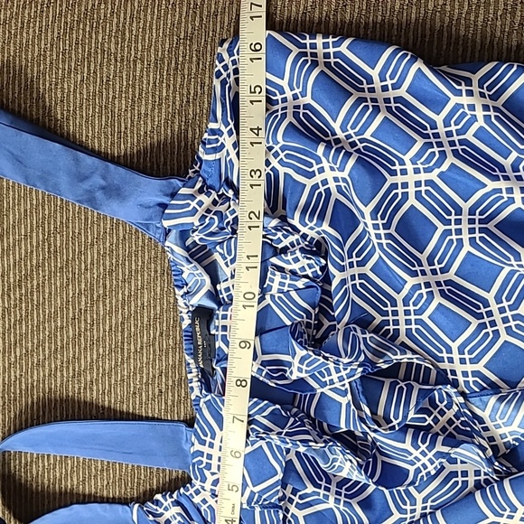 Banana Republic Summer Blouse - Picture 9 of 10